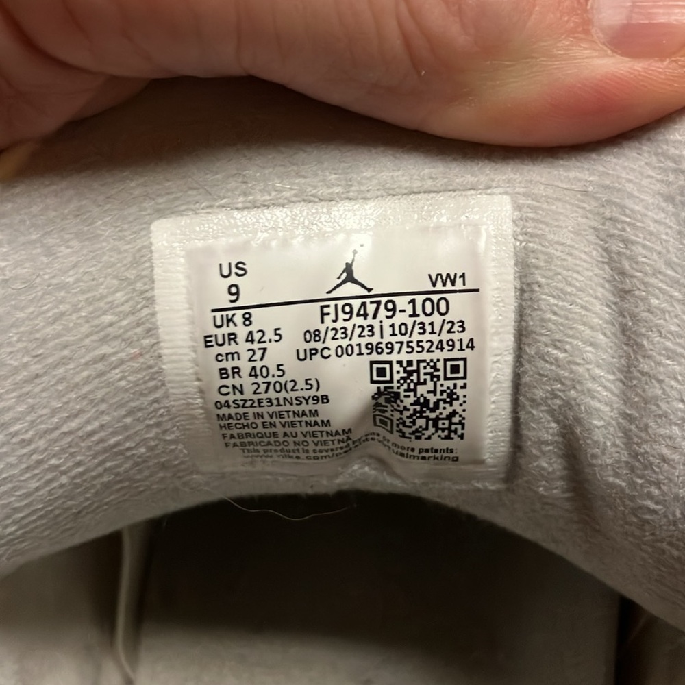 COPY - Jordan sneakers size 9, clean and in great condition